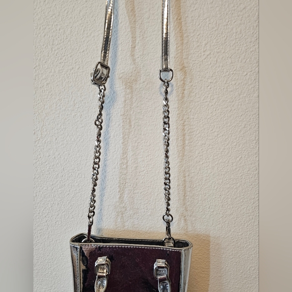 No Boundaries brand Silver Metallic Tote Crossbody - Picture 3 of 5